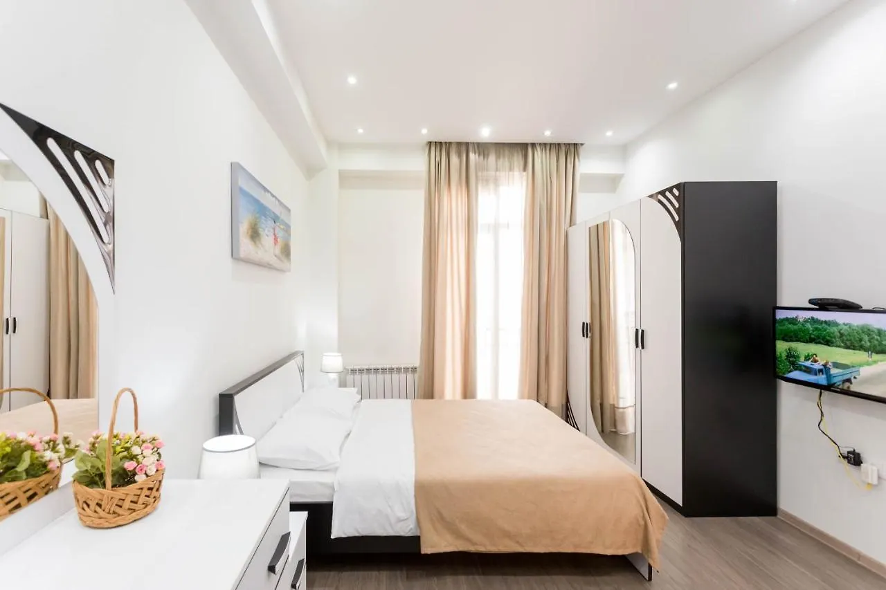 Apartment In The City Center Lll 트빌리시 0*,